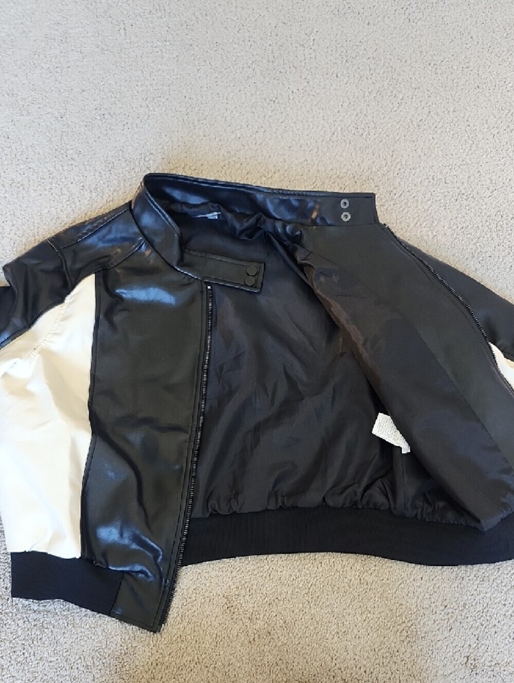 Black & Cream Colorblock Women's Bomber Jacket B. - Picture 6 of 7